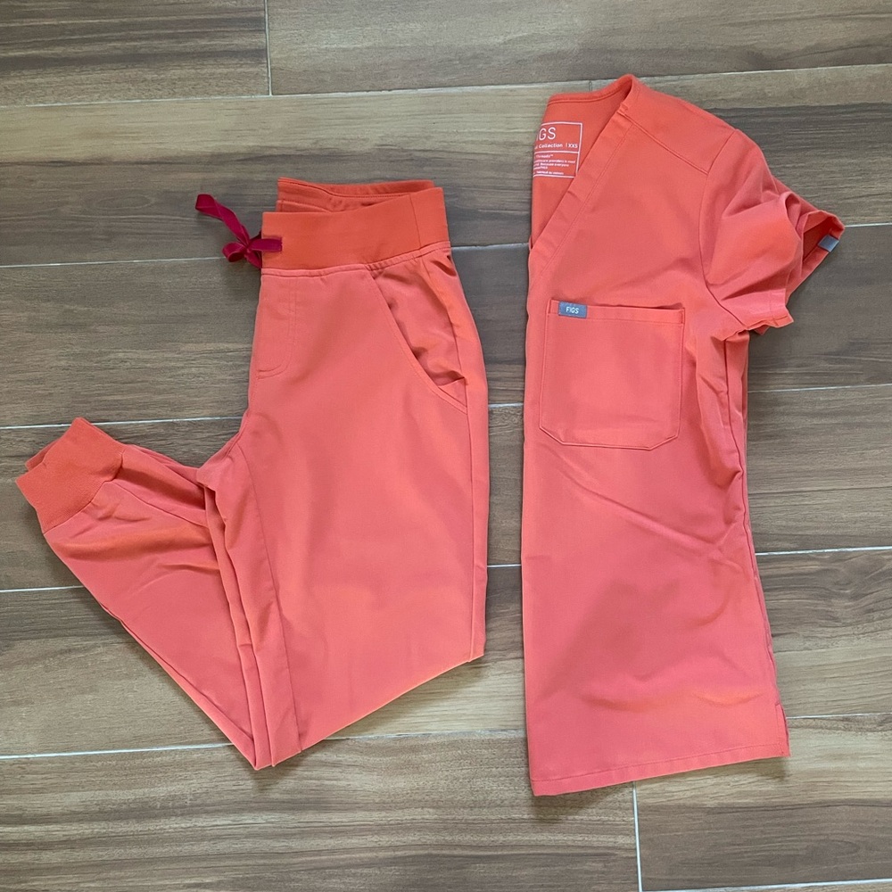 Figs Scrubs Limited Edition in Sunset Orange XXS/XXSP